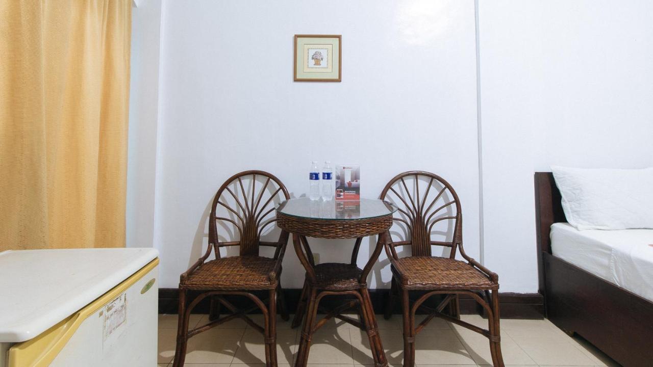 Reddoorz @ Marifa Hotel Angeles Pampanga Екстериор снимка